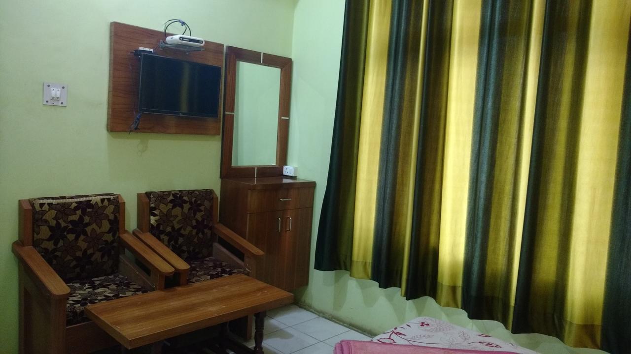 Hotel Brahma Kamal Joshimath Exterior photo